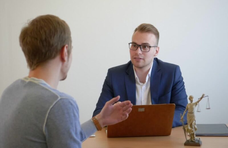 Stručnjaci pomažu u proveri legalnosti; izbegnite greške koje mogu dovesti do gubitka prava i novca.