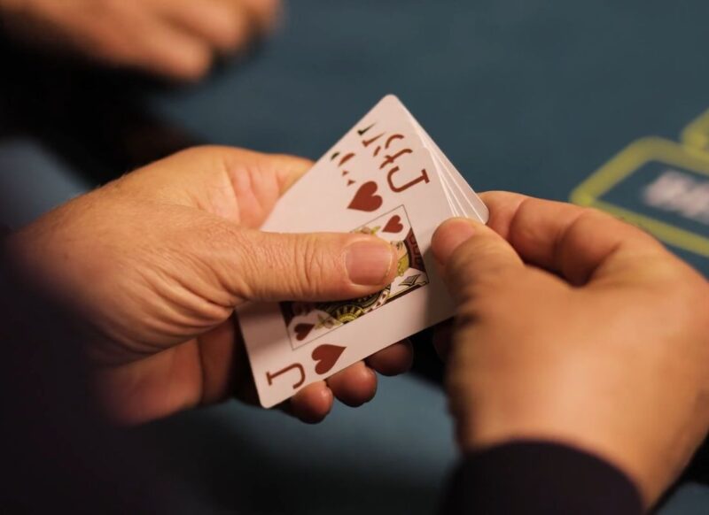 osoba igra Blackjack 