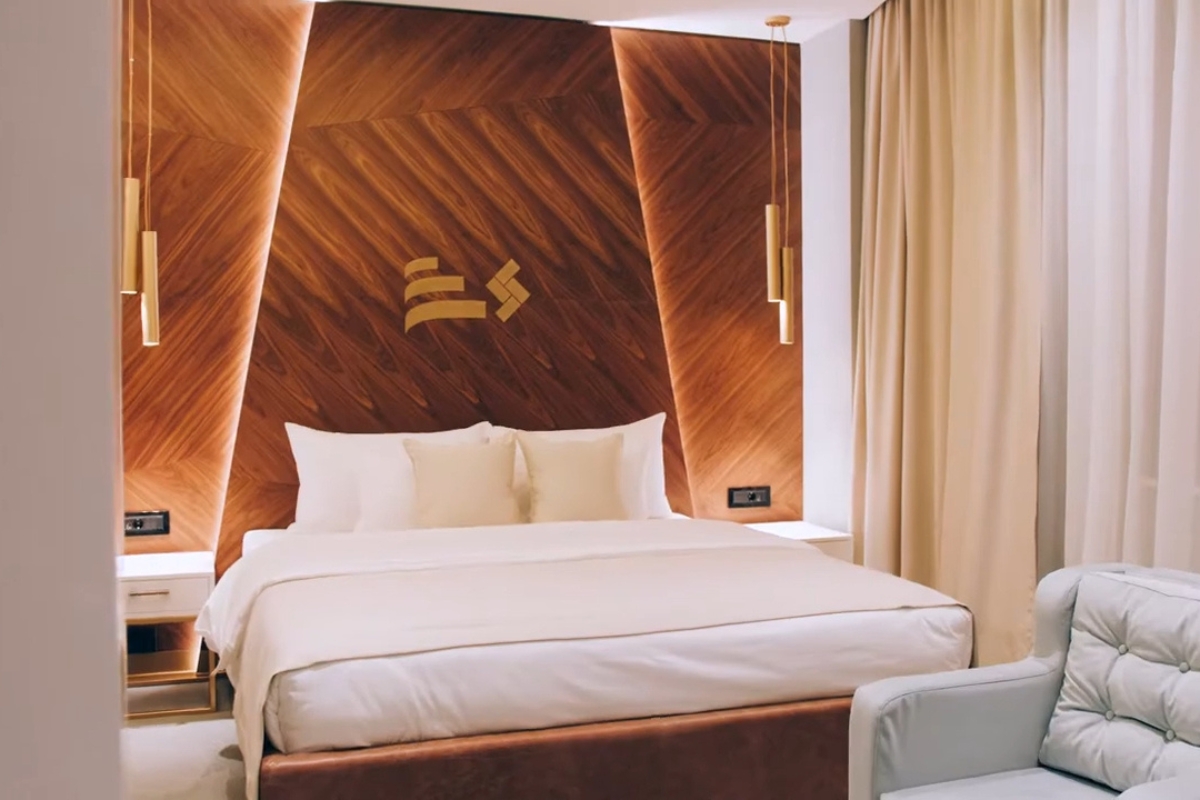 prikaz hotelske sobe u hotelu pupin u novom sadu